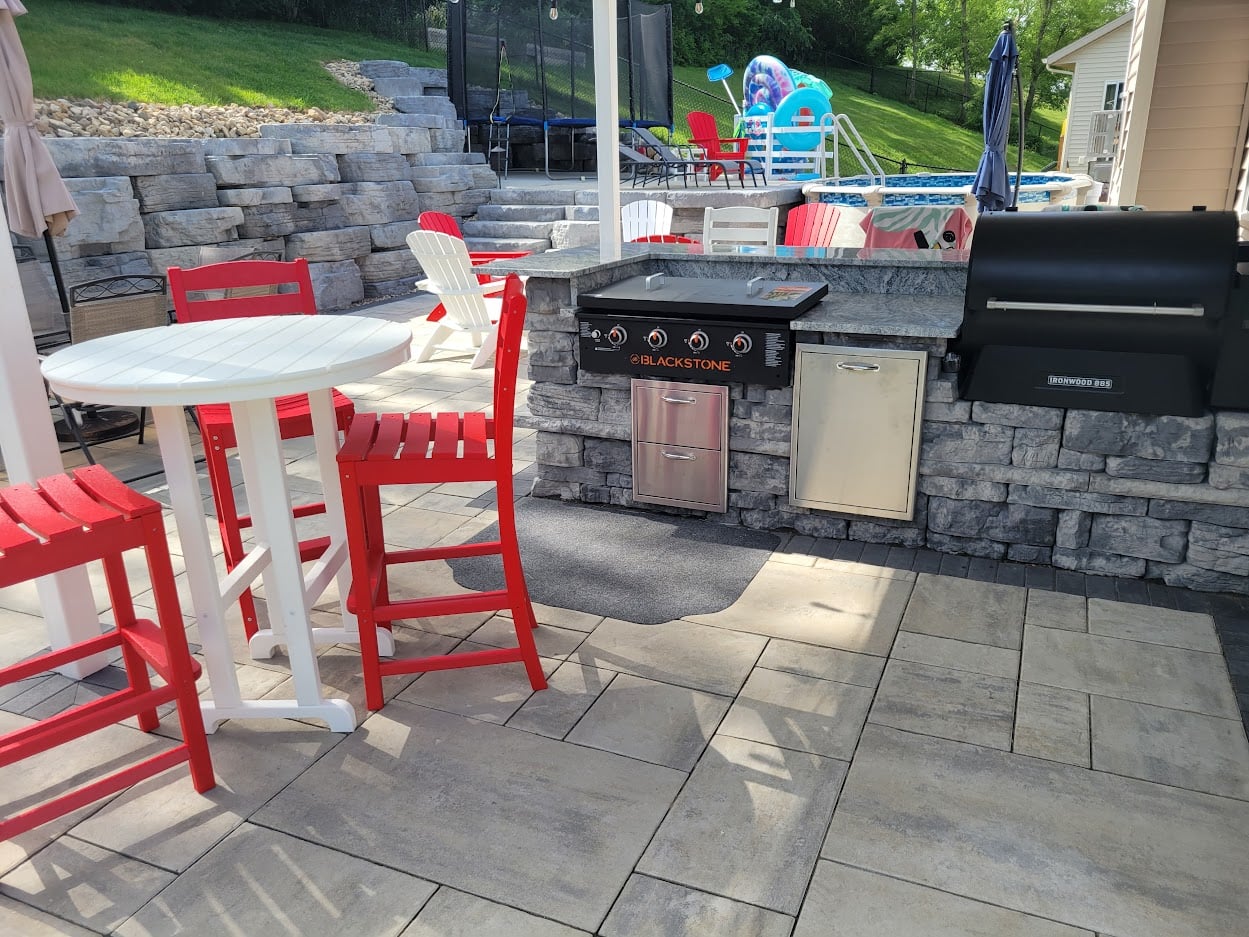 Outdoor Kitchen