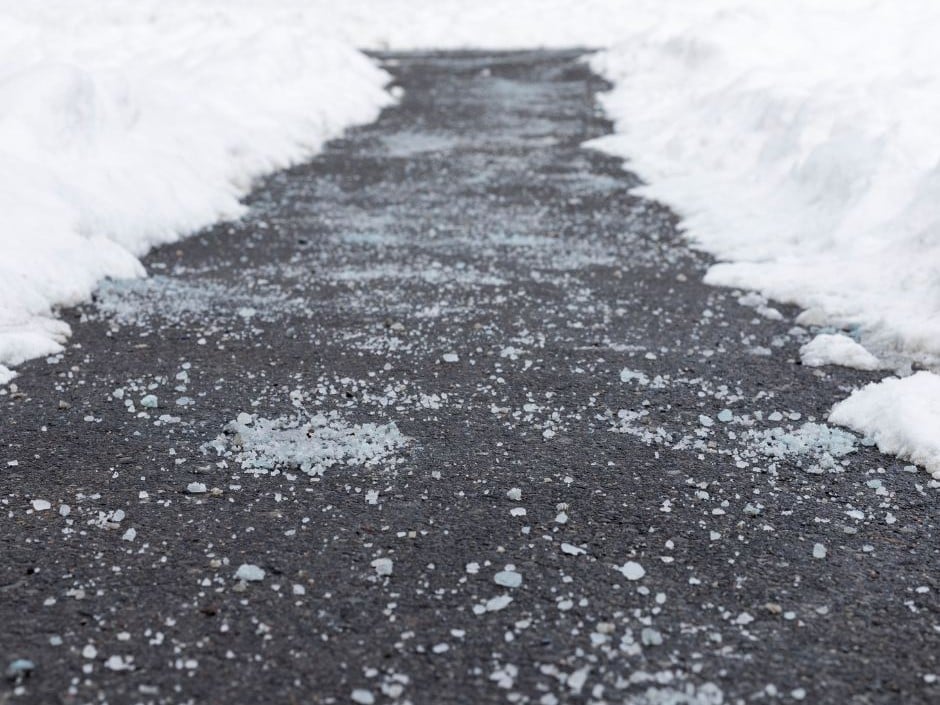 Commercial ice control and deicing in Cedar Rapids